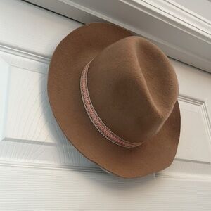 D&Y Tan Wool Hat